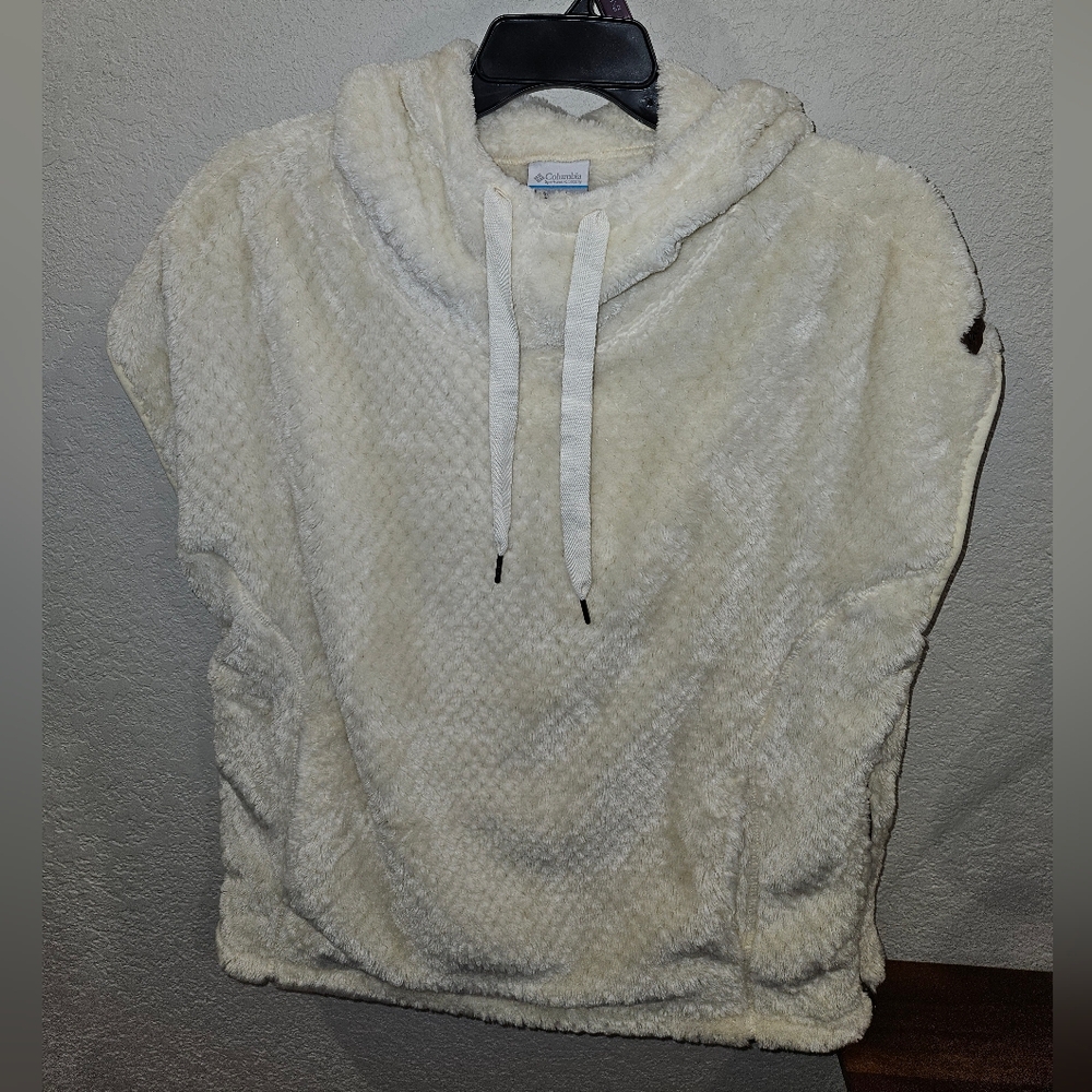 Columbia Off-White Fleece Jacket
